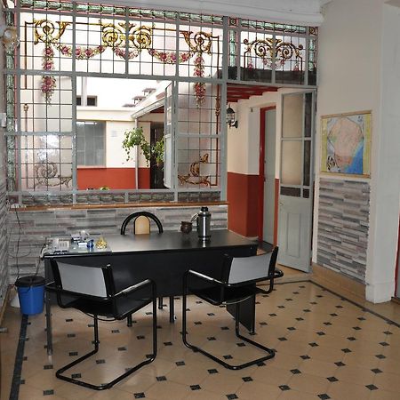 Alma Bohemia Hostel บัวโนสไอเรส ภายนอก รูปภาพ