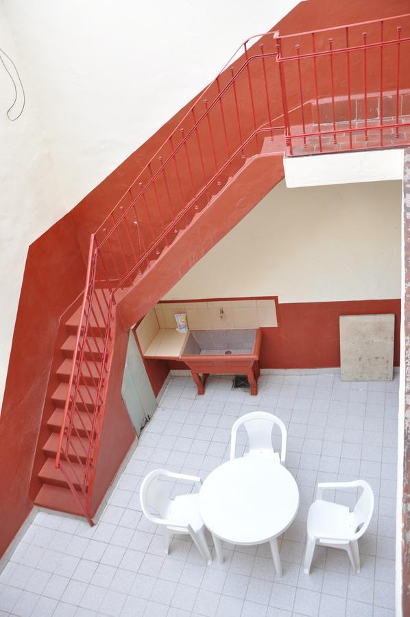 Alma Bohemia Hostel บัวโนสไอเรส ภายนอก รูปภาพ