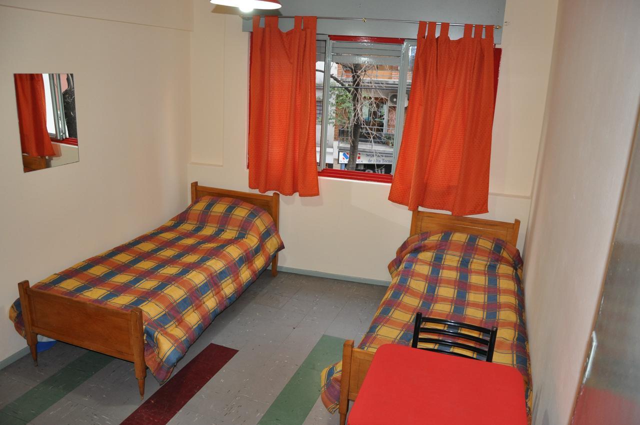 Alma Bohemia Hostel บัวโนสไอเรส ภายนอก รูปภาพ