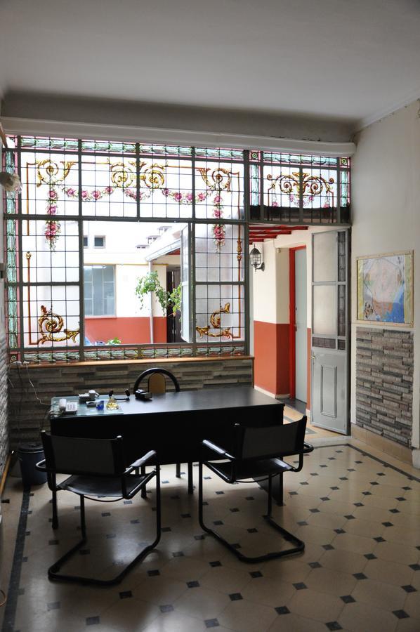 Alma Bohemia Hostel บัวโนสไอเรส ภายนอก รูปภาพ